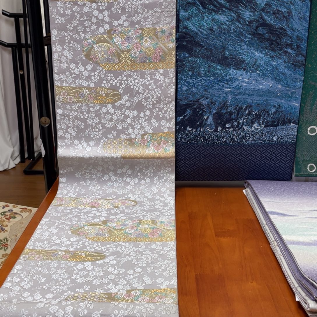 织绣唐织梅花小袖纹