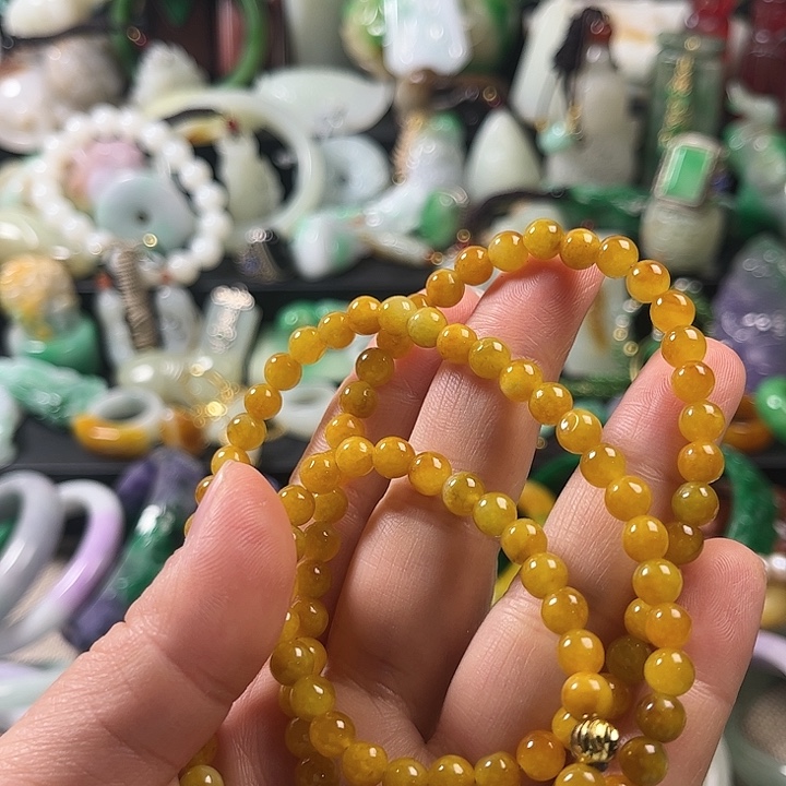 翡翠未镶嵌颈饰翡翠未镶嵌颈饰