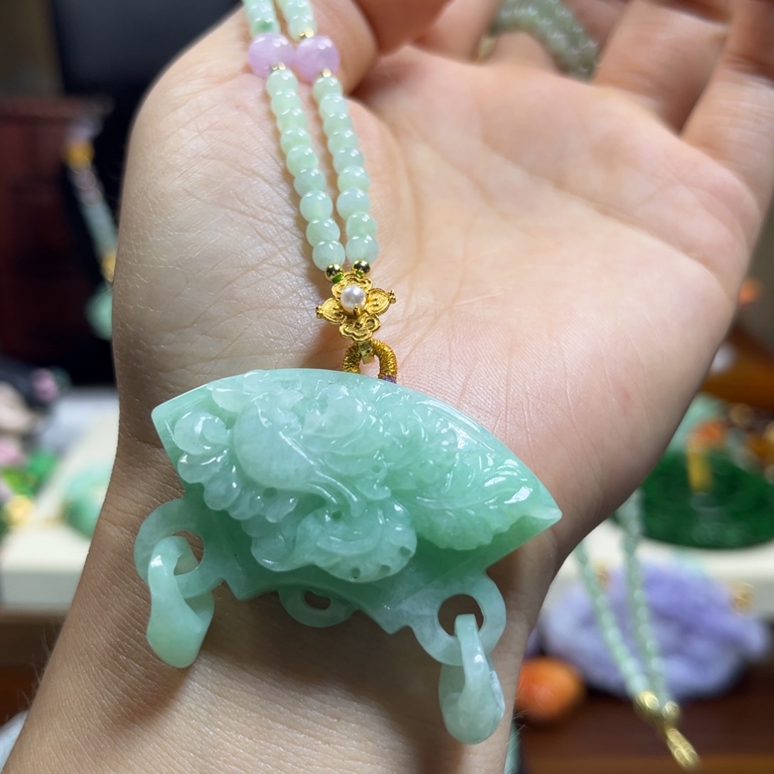 翡翠未镶嵌颈饰天然翡翠