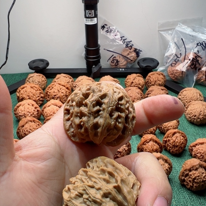 文玩核桃吊坠农*累43苹果