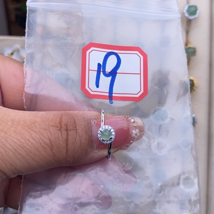 未镶嵌戒指翡翠缅甸