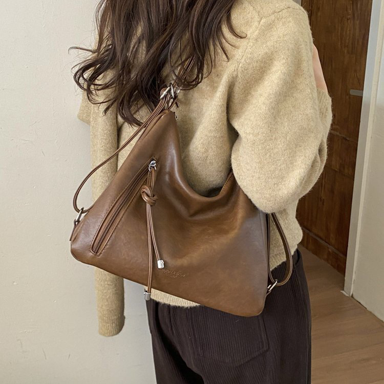 高级感小众新款百搭秋冬通勤单肩斜挎大容量托特包时尚休闲腋下女