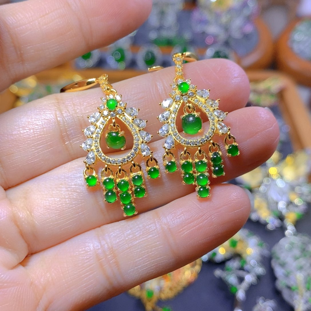 翡翠颈饰银S925镶嵌天然翡翠