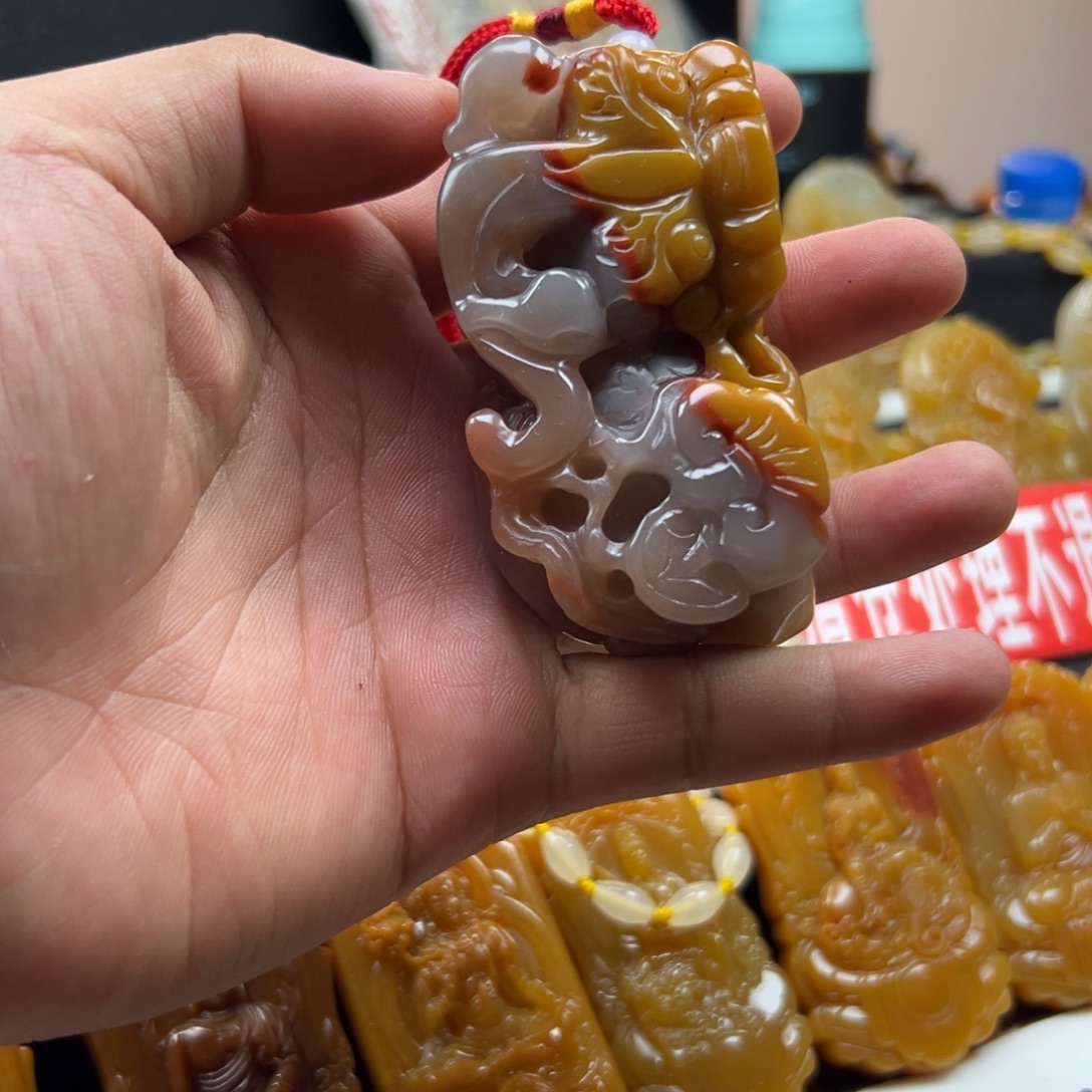 石英质玉（黄龙玉）未镶嵌hly