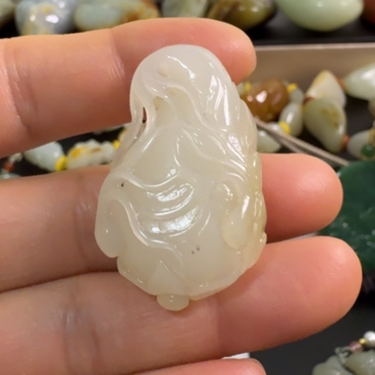 和田玉（糖玉）未镶嵌颈饰