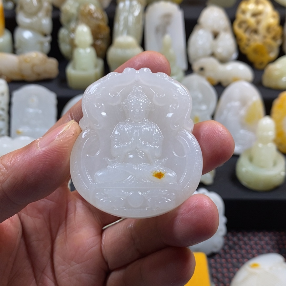 和田玉颈饰未镶嵌