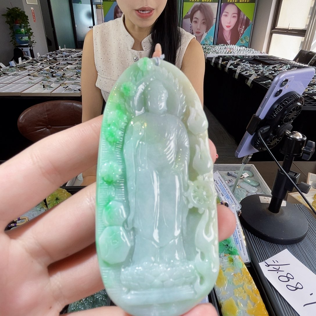 颈饰未镶嵌翡翠一