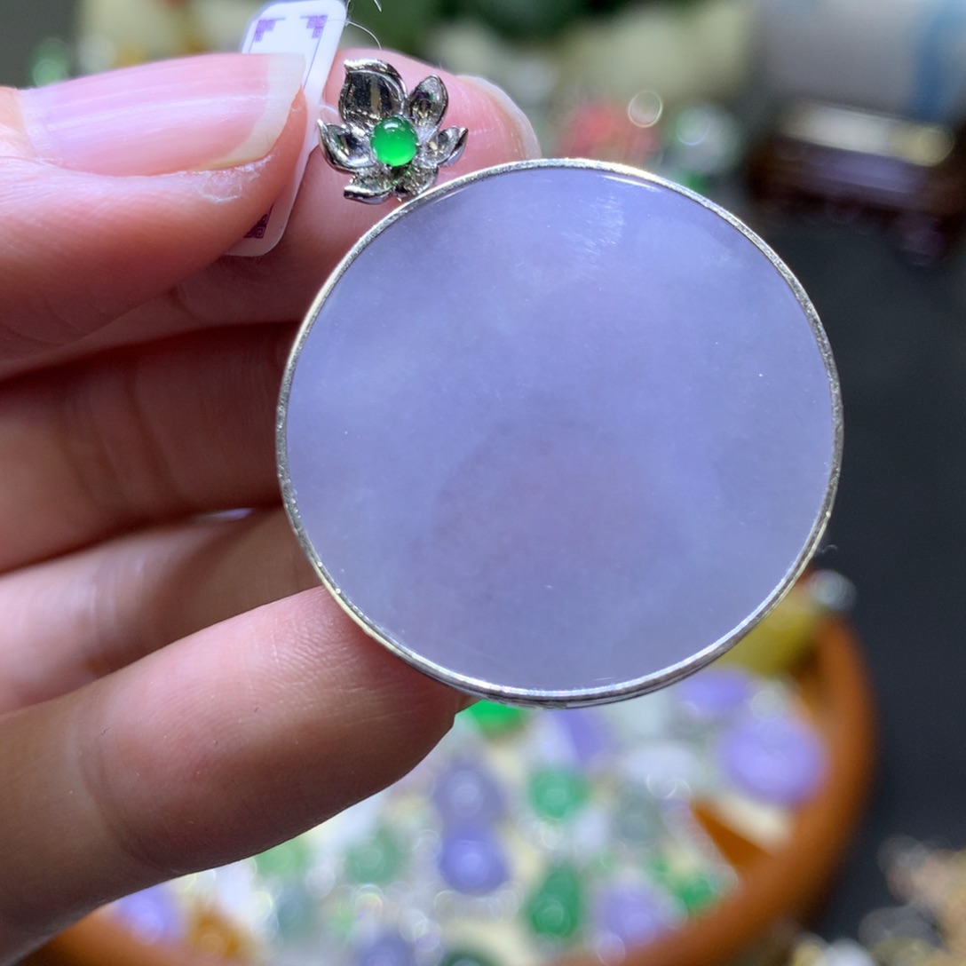 翡翠颈饰18K金镶嵌翡翠吊坠项链