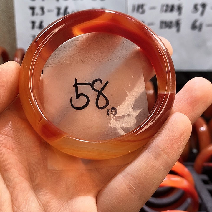 玛瑙/玉髓手镯未镶嵌