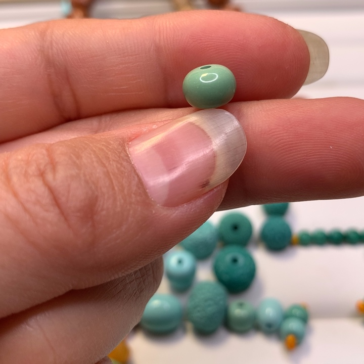 绿松石未镶嵌颈饰