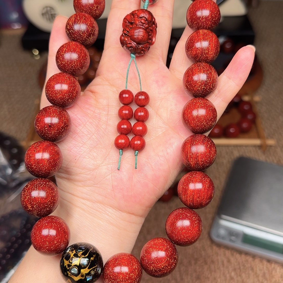 檀香紫檀（小叶紫檀）1.8手红