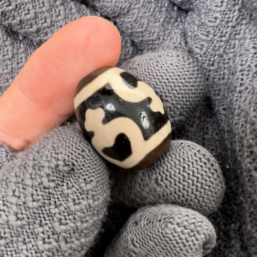 玛瑙/玉髓颈饰未镶嵌飞**扈玛瑙工艺品