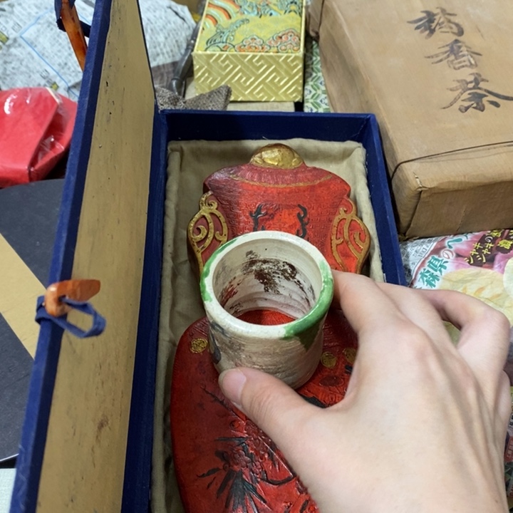 瓷片哈中古工艺品一件