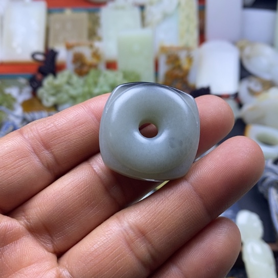 颈饰未镶嵌和田玉安*