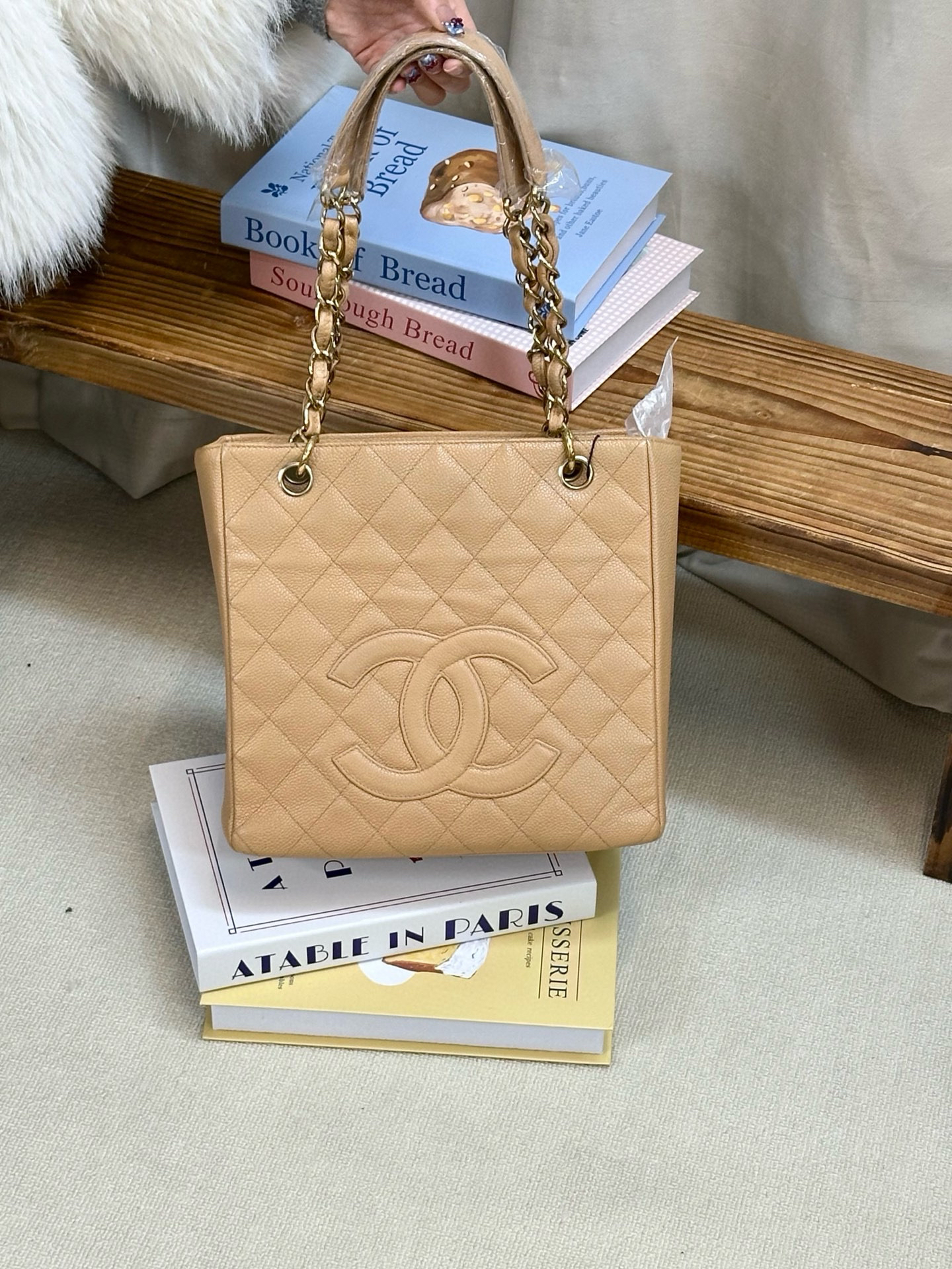 95新 Chanel/香奈儿 chanel奶茶色pst单肩包(K)