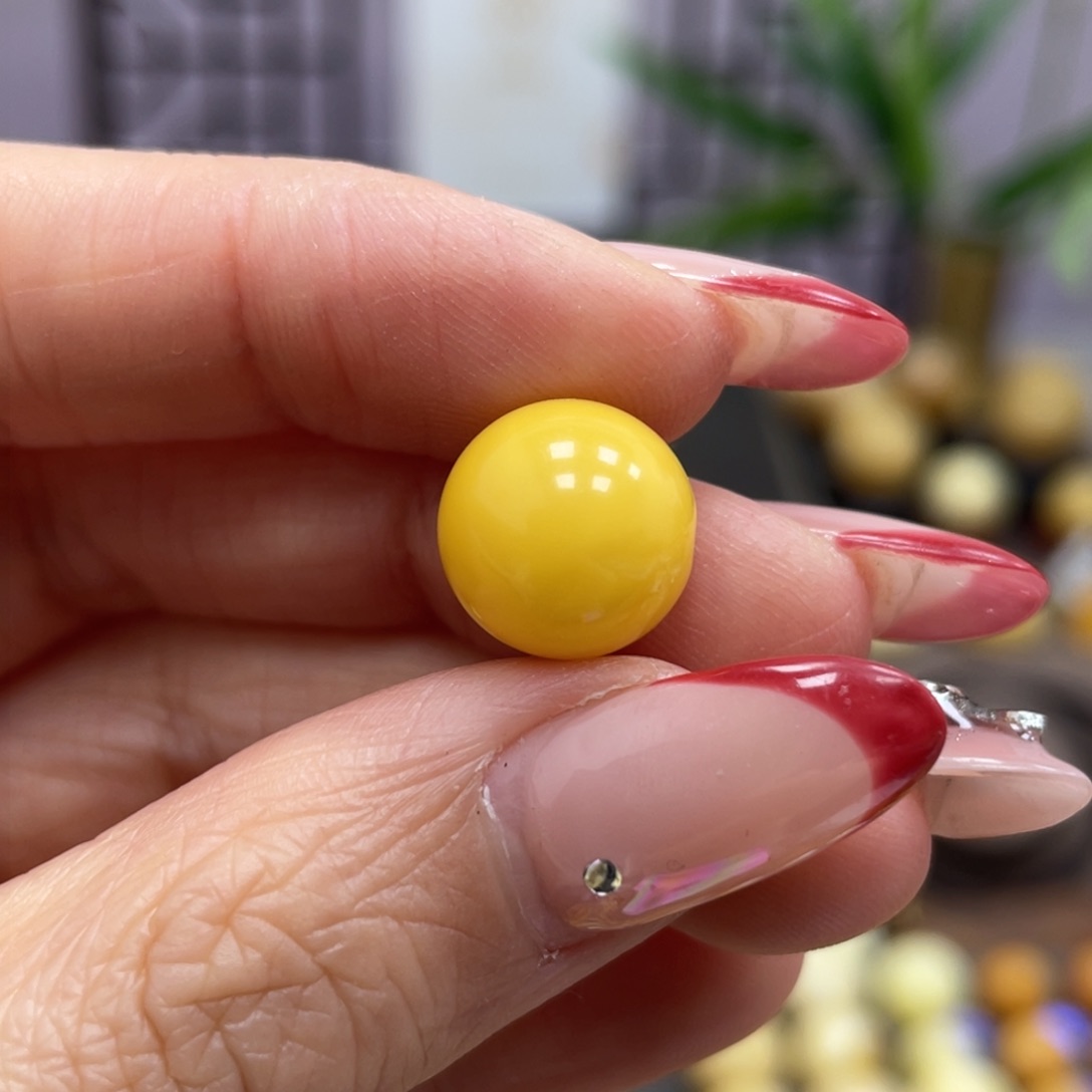 琥珀裸石未镶嵌11.6mm微瑕