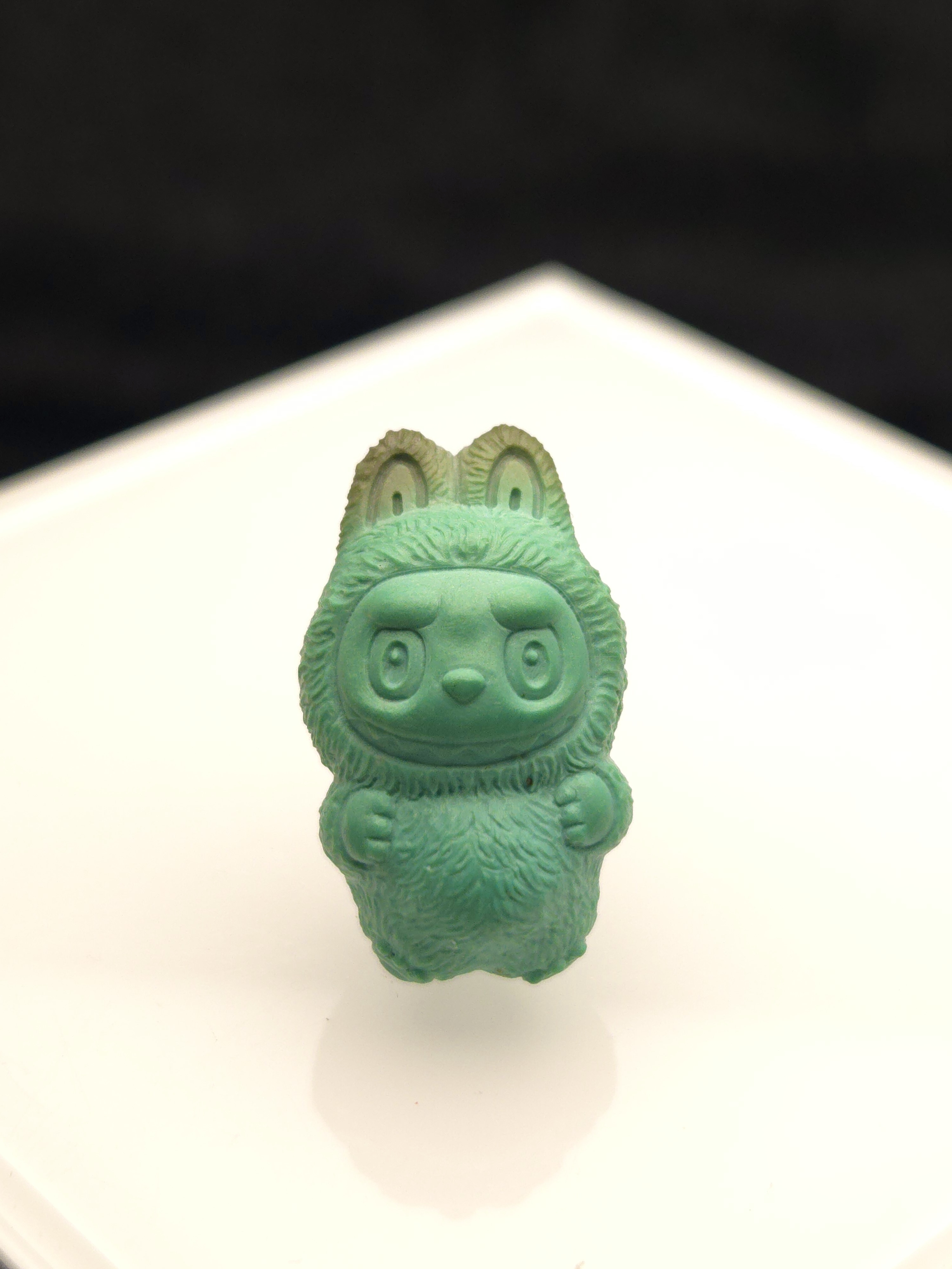 湖北原矿绿松石手工精雕labubu吊坠手串DIY配饰