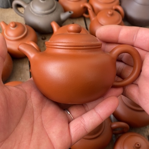 紫砂茶壶老朱泥莲子200cc