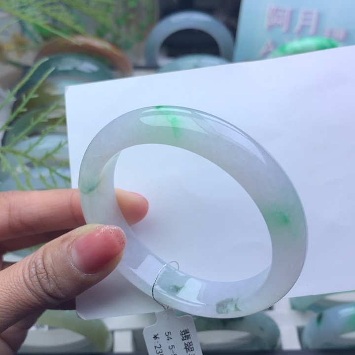 翡翠手镯未镶嵌天然翡翠手镯