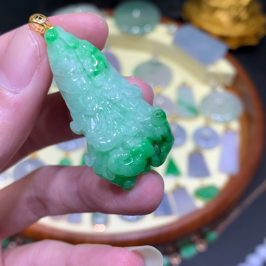 翡翠吊坠(不含链)18K金镶嵌