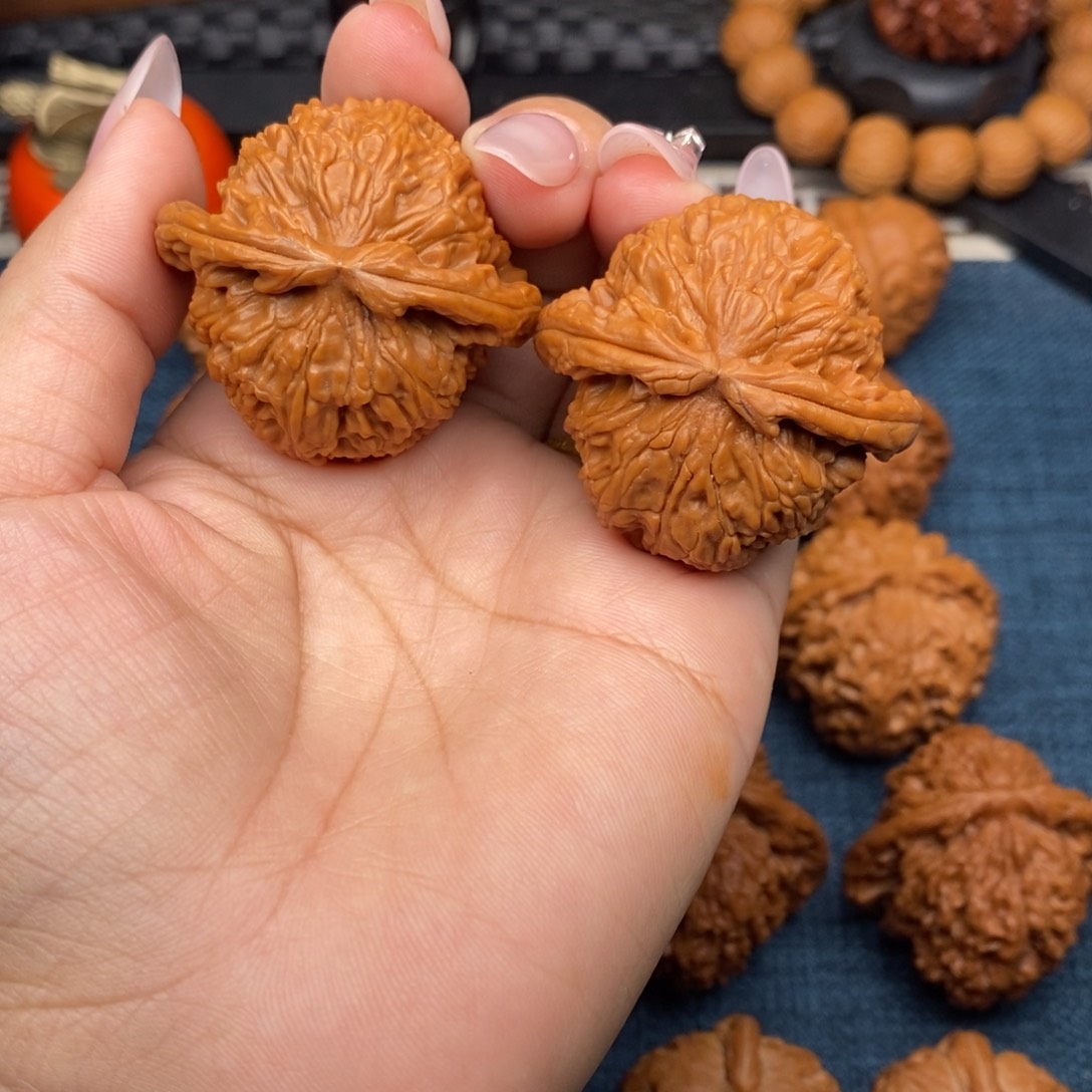 把件文玩核桃全品白狮子41.8尺