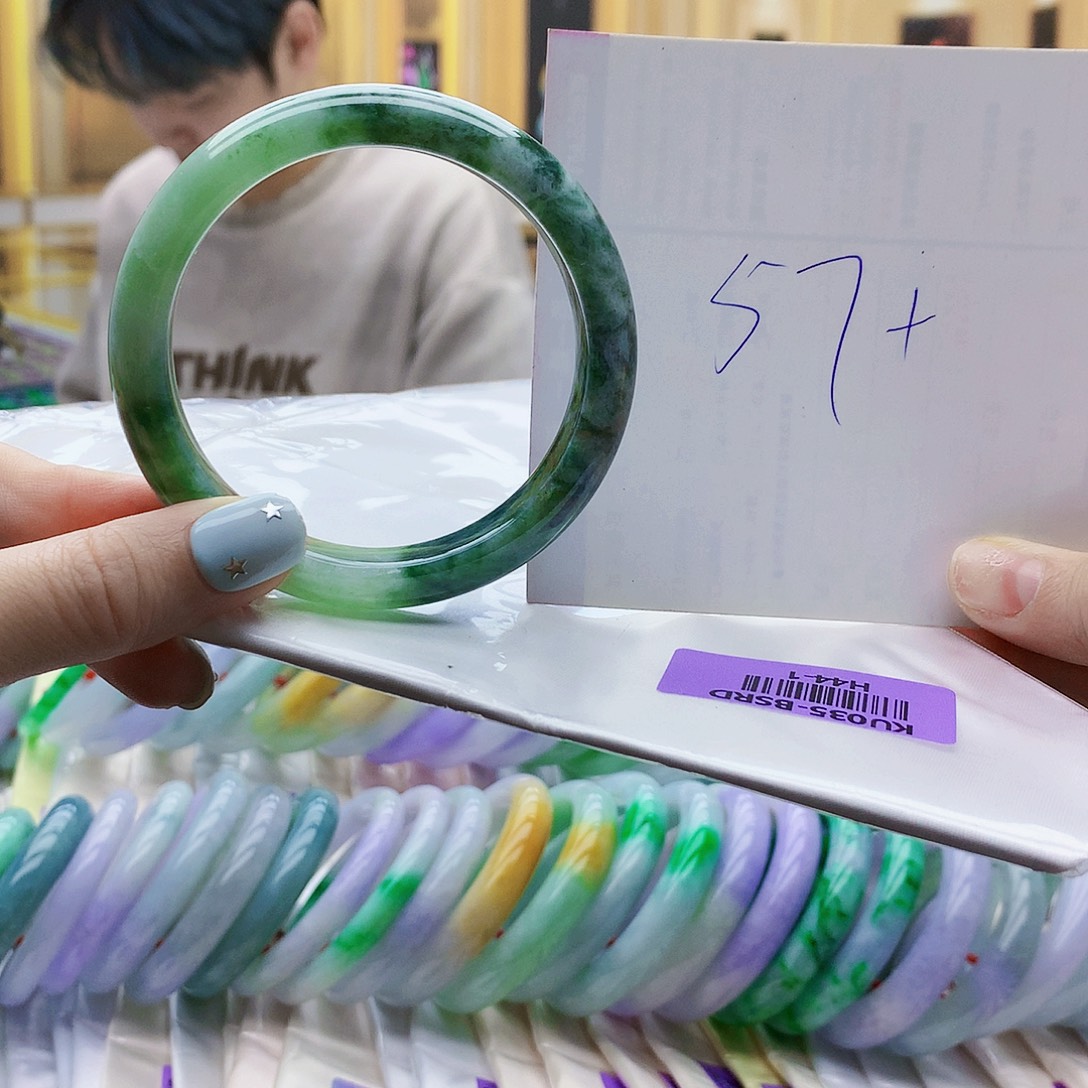 翡翠未镶嵌手镯jjjk