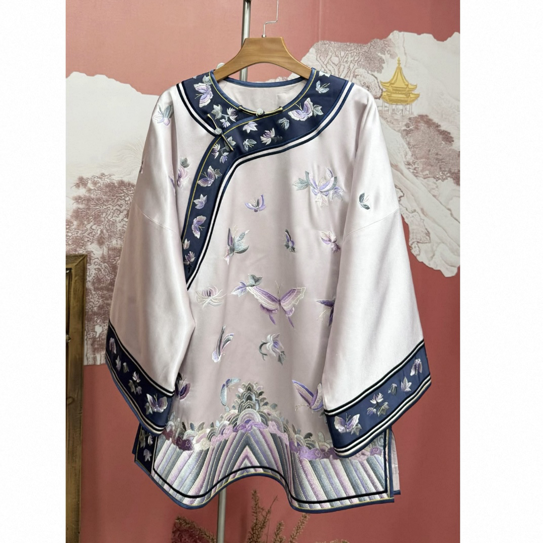 岚盈栖新款精工刺绣百蝶刺绣太太服唐装复古230026中国风上衣