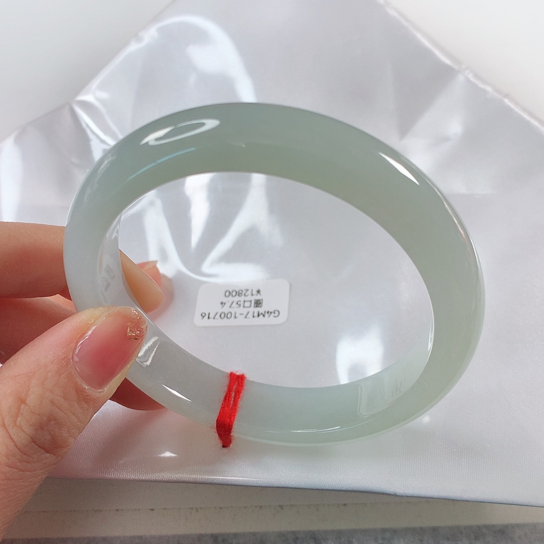 翡翠手镯未镶嵌 正圈