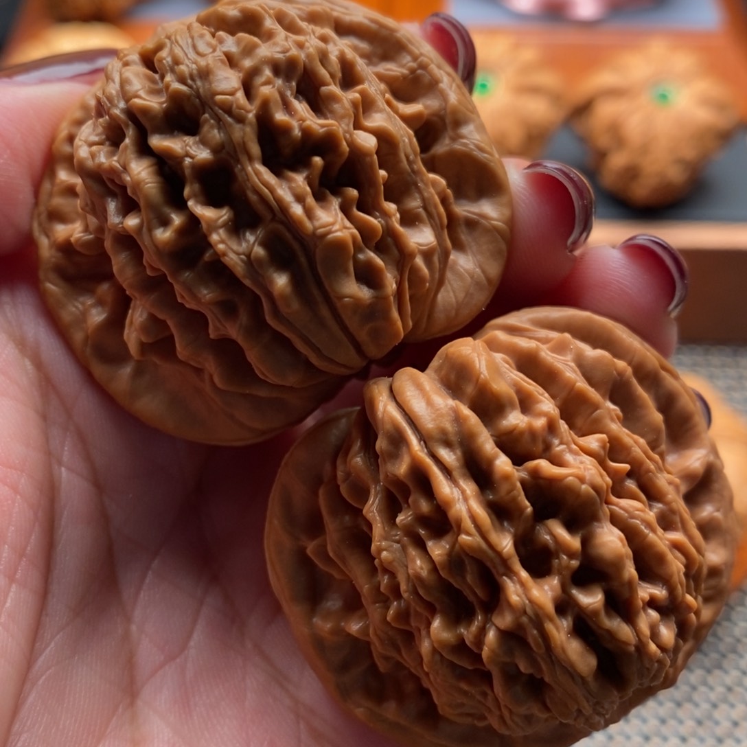 文玩核桃把件43➕全品山地楼