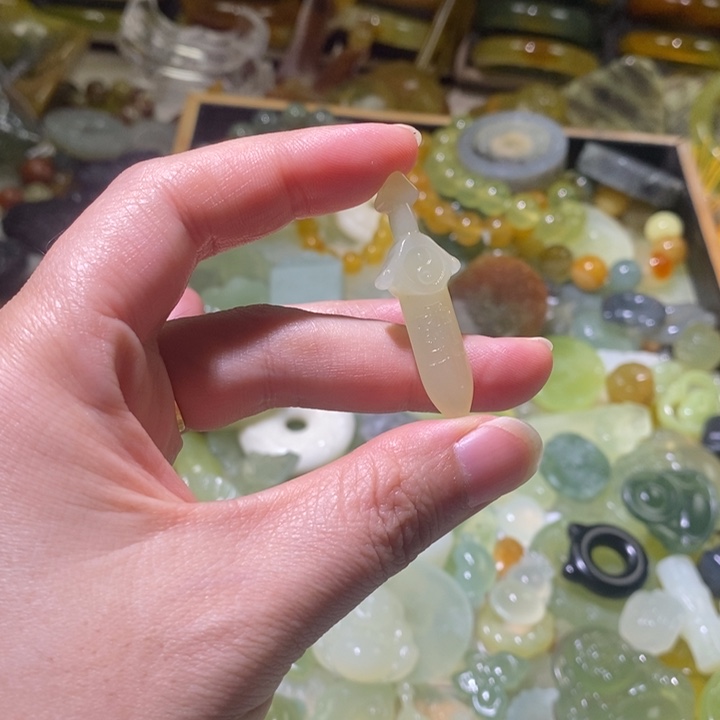 蛇纹石玉合金颈饰