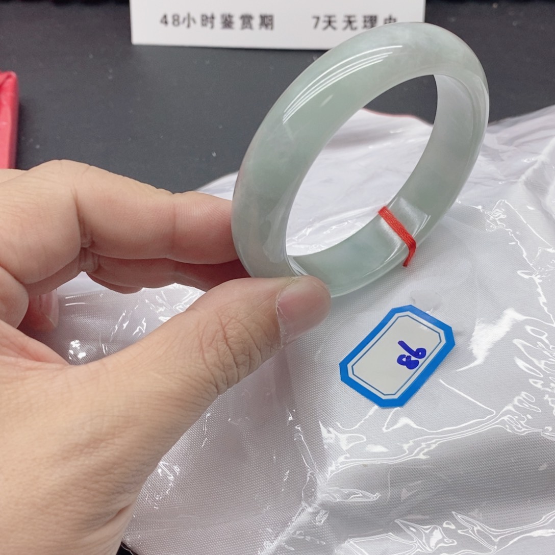 啤***雄岫玉未镶嵌手镯翡手镯86