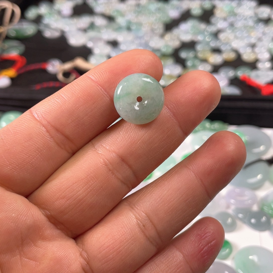 翡翠吊坠(不含链)未镶嵌@**?