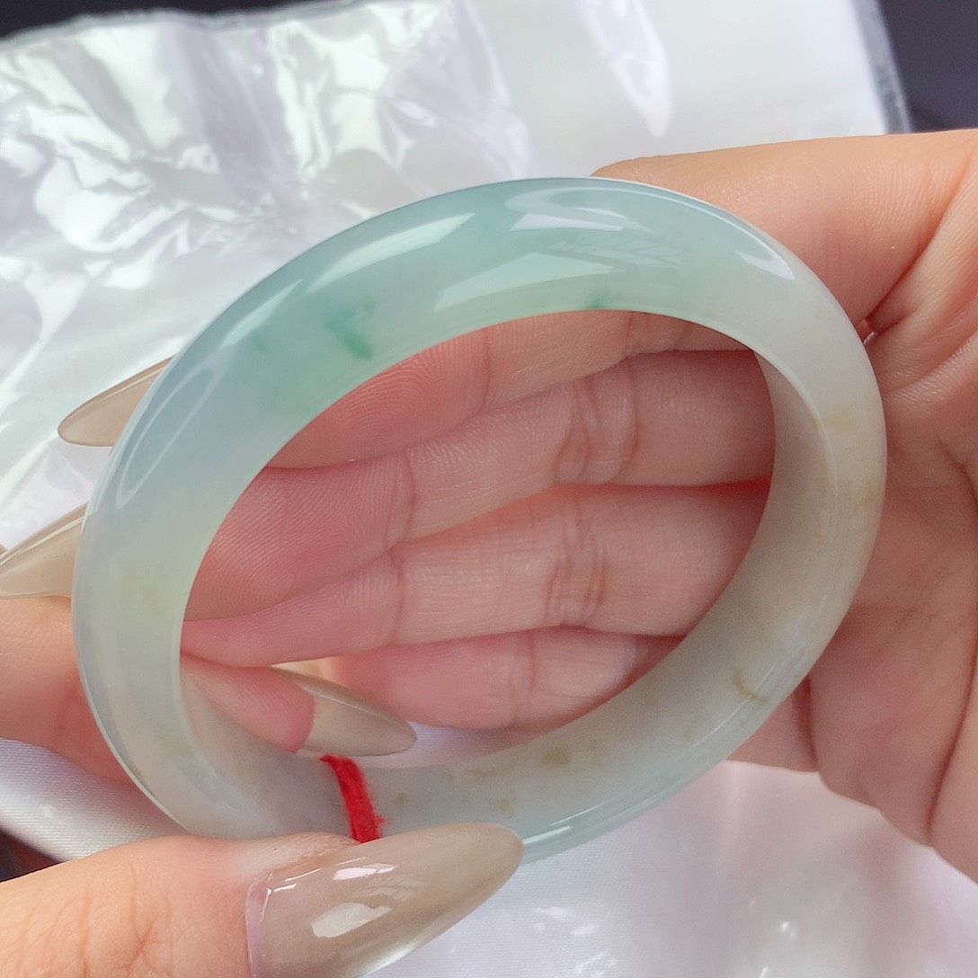 【闪购商品】翡翠未镶嵌手镯·****ea 131755