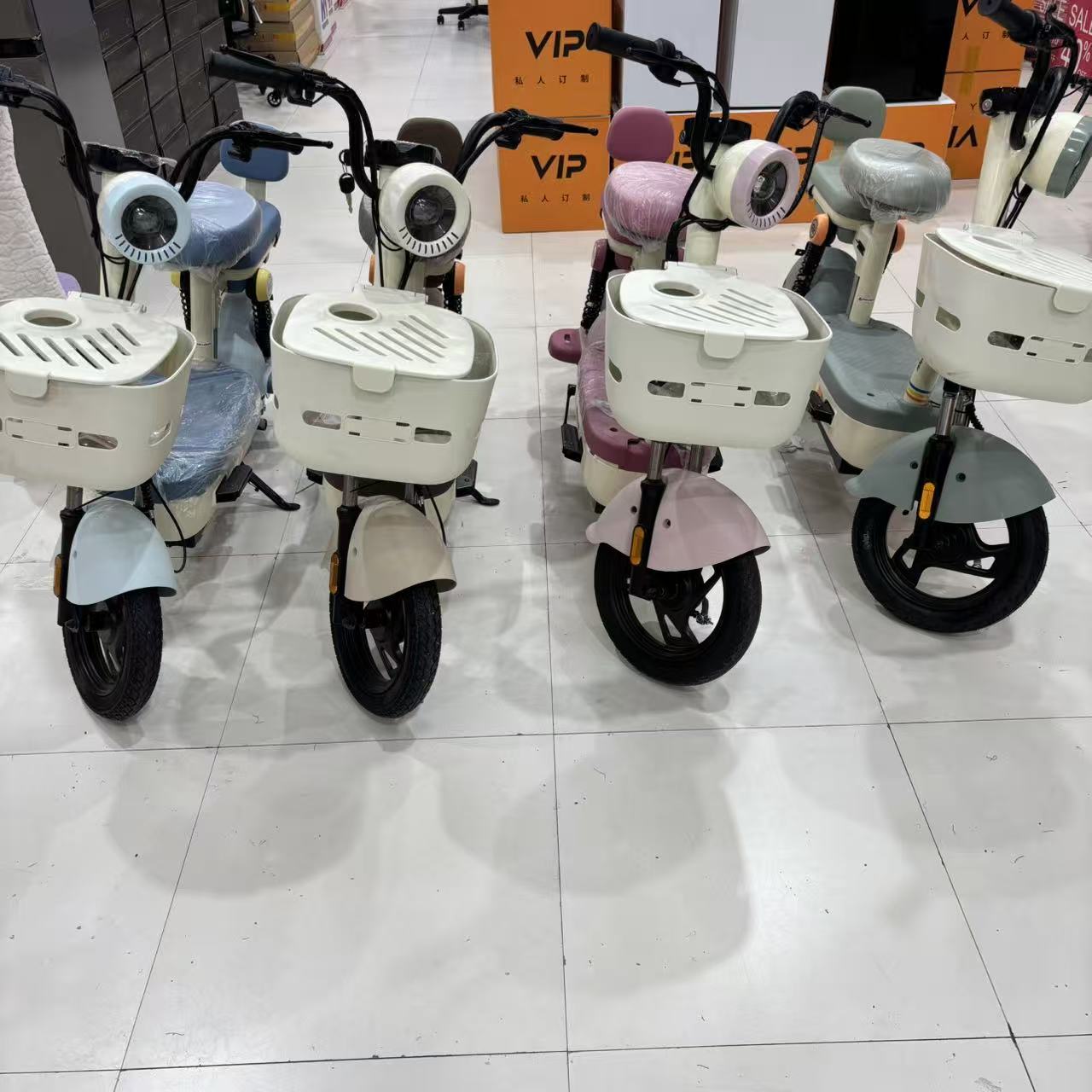踏行车踏板车滑行车颜色款式随机发