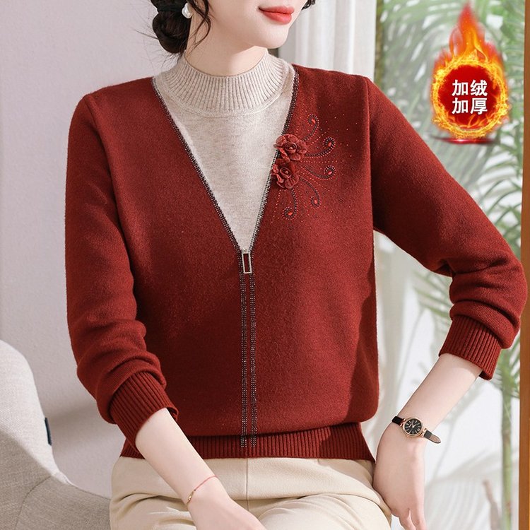 2025新款妈妈冬装加绒加厚毛衣气质中老年女假两件保暖内搭打底衫