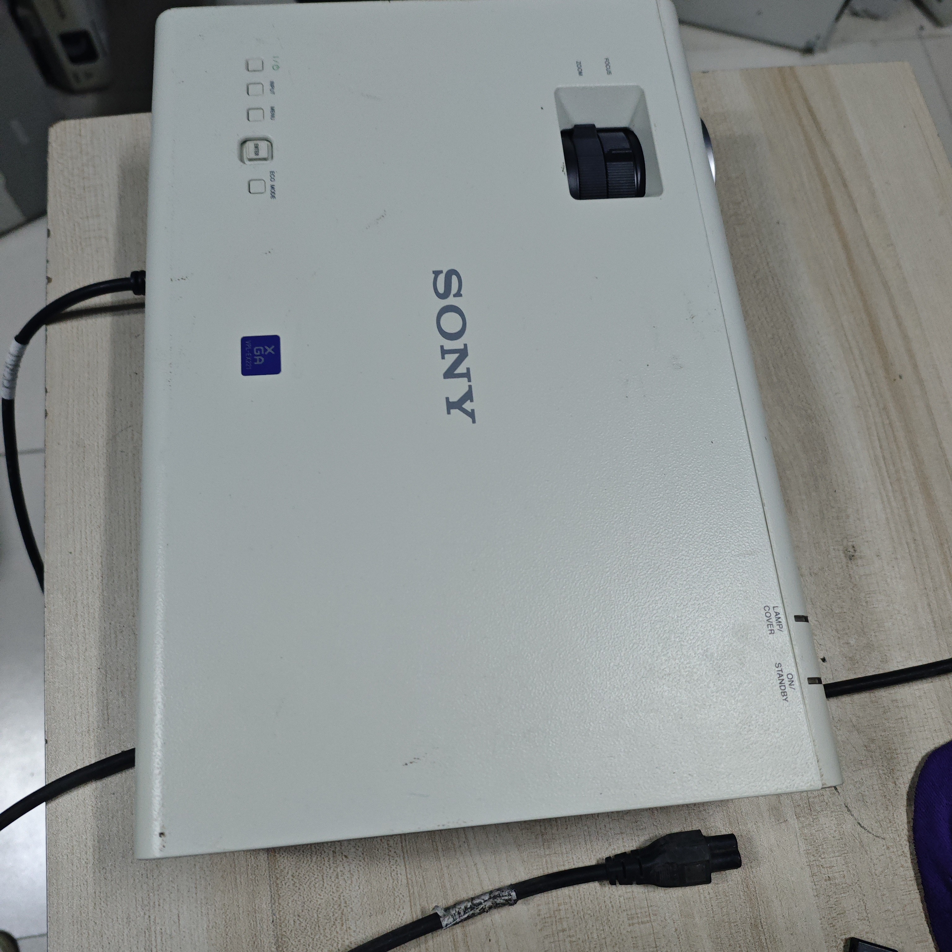 高清长焦投影仪运费到付