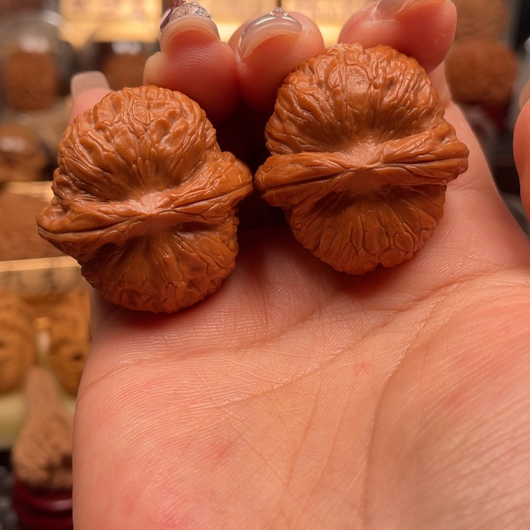 文玩核桃把件元宝36全品