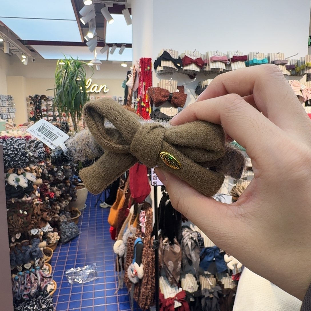 布艺非金属咖色系香蕉夹