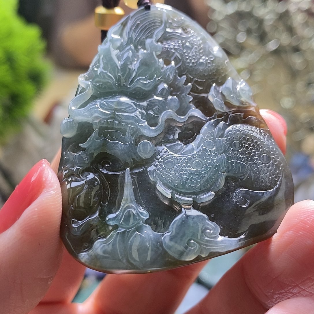 【闪购商品】翡翠颈饰未镶嵌龙牌