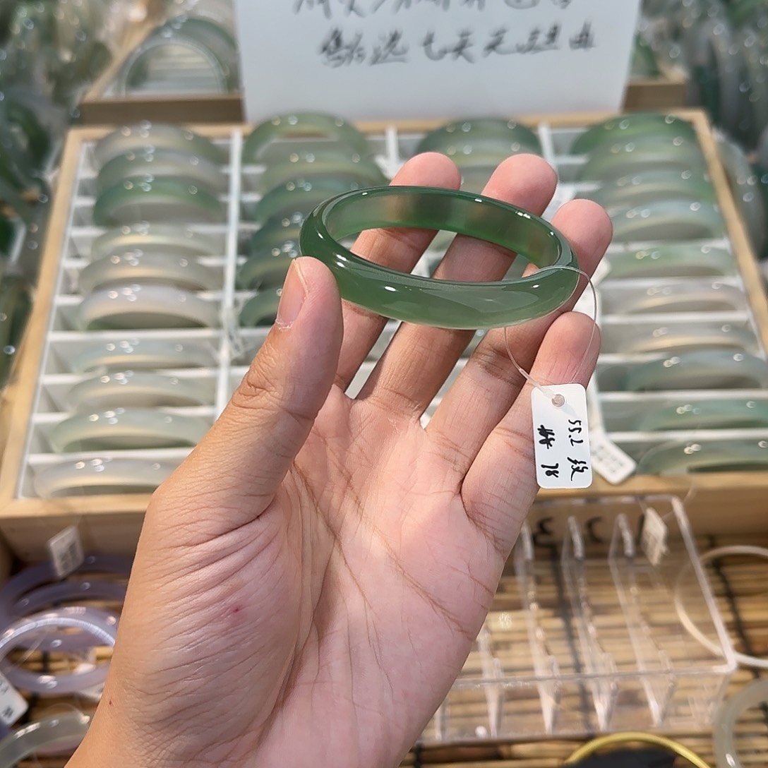 玛瑙/玉髓未镶嵌手镯圈口55.2