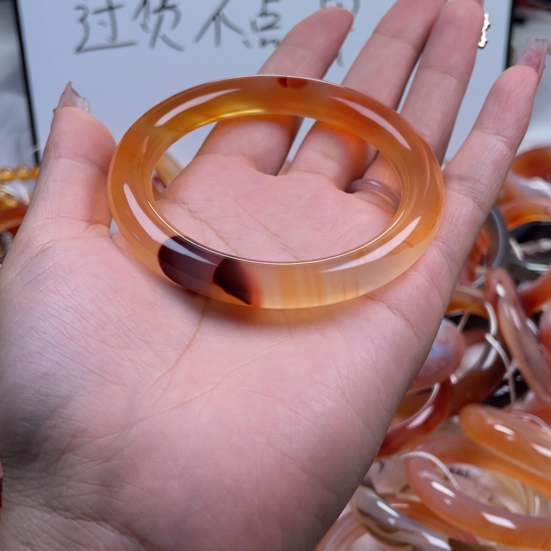 玛瑙/玉髓手镯未镶嵌