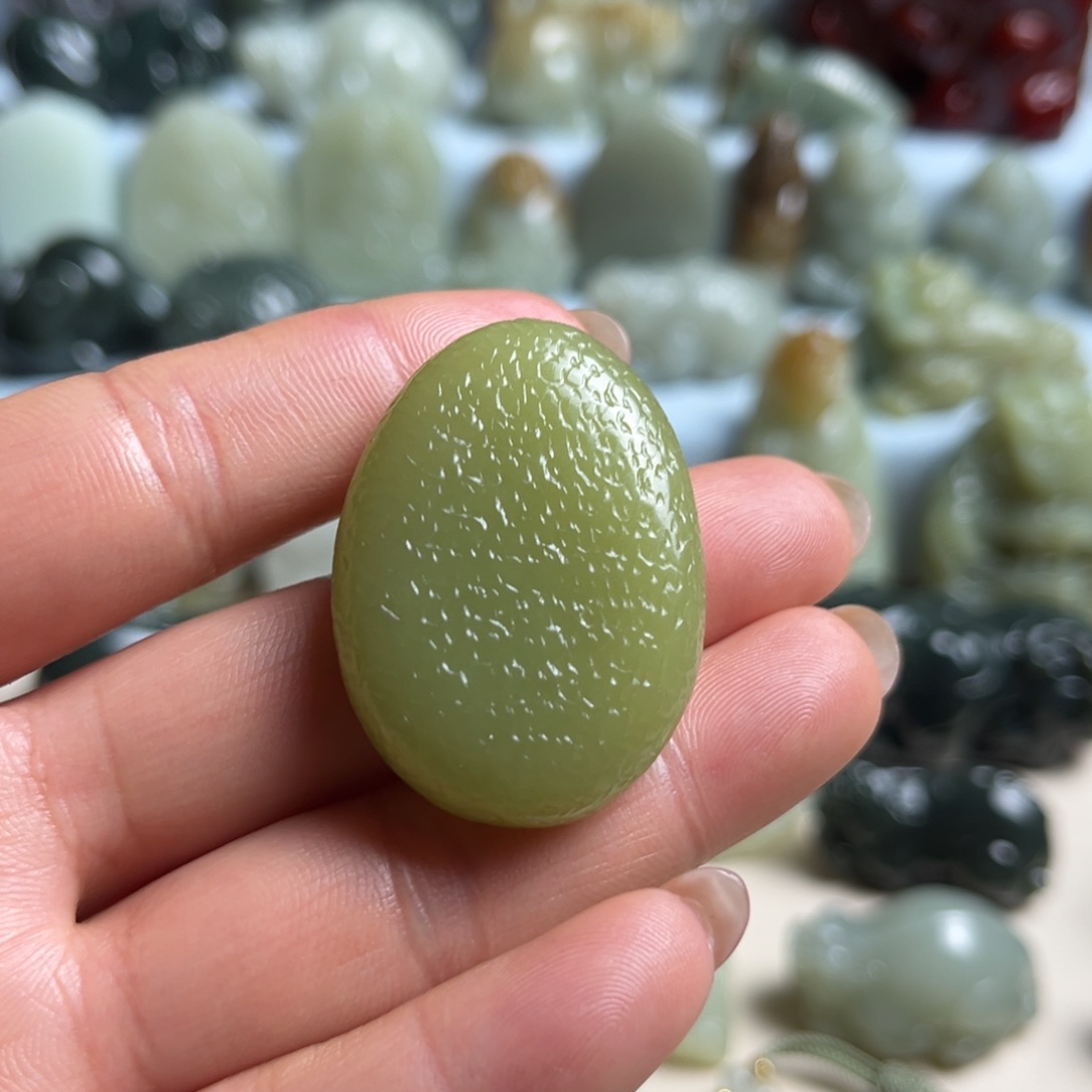 依***然和田玉未镶嵌挂件