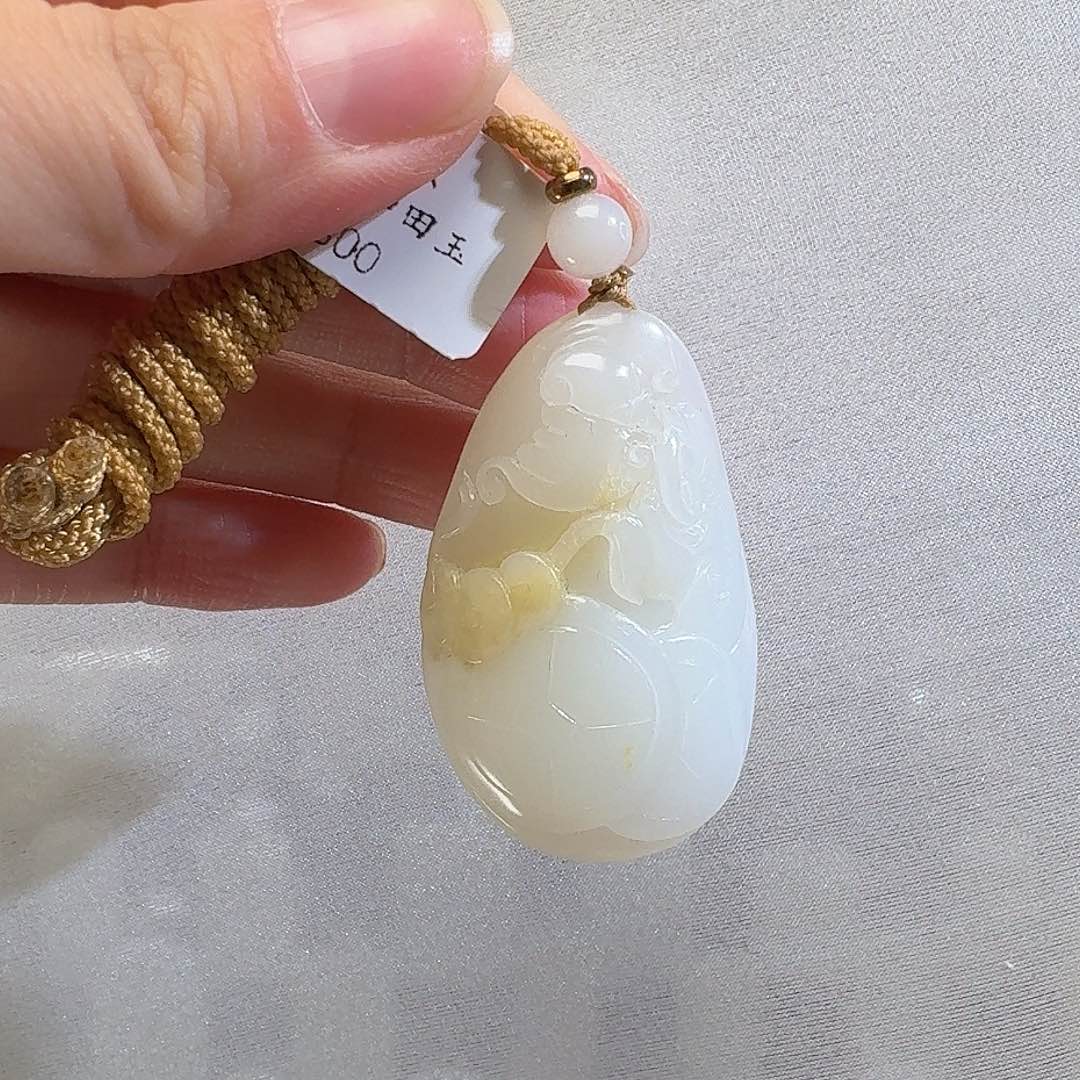 和田玉颈饰未镶嵌米达25g