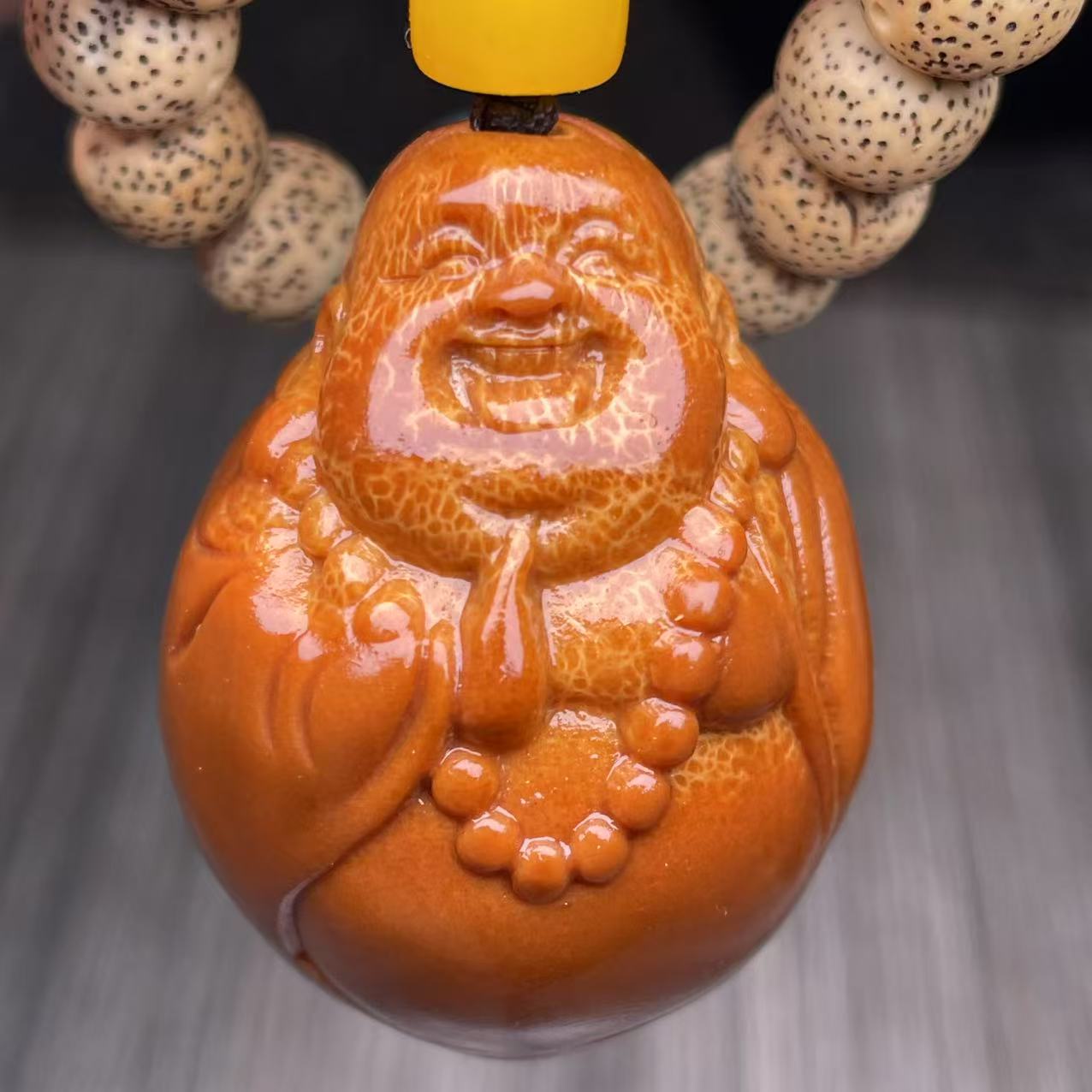 天然巴西大橄榄核雕刻弥勒手持穿配225