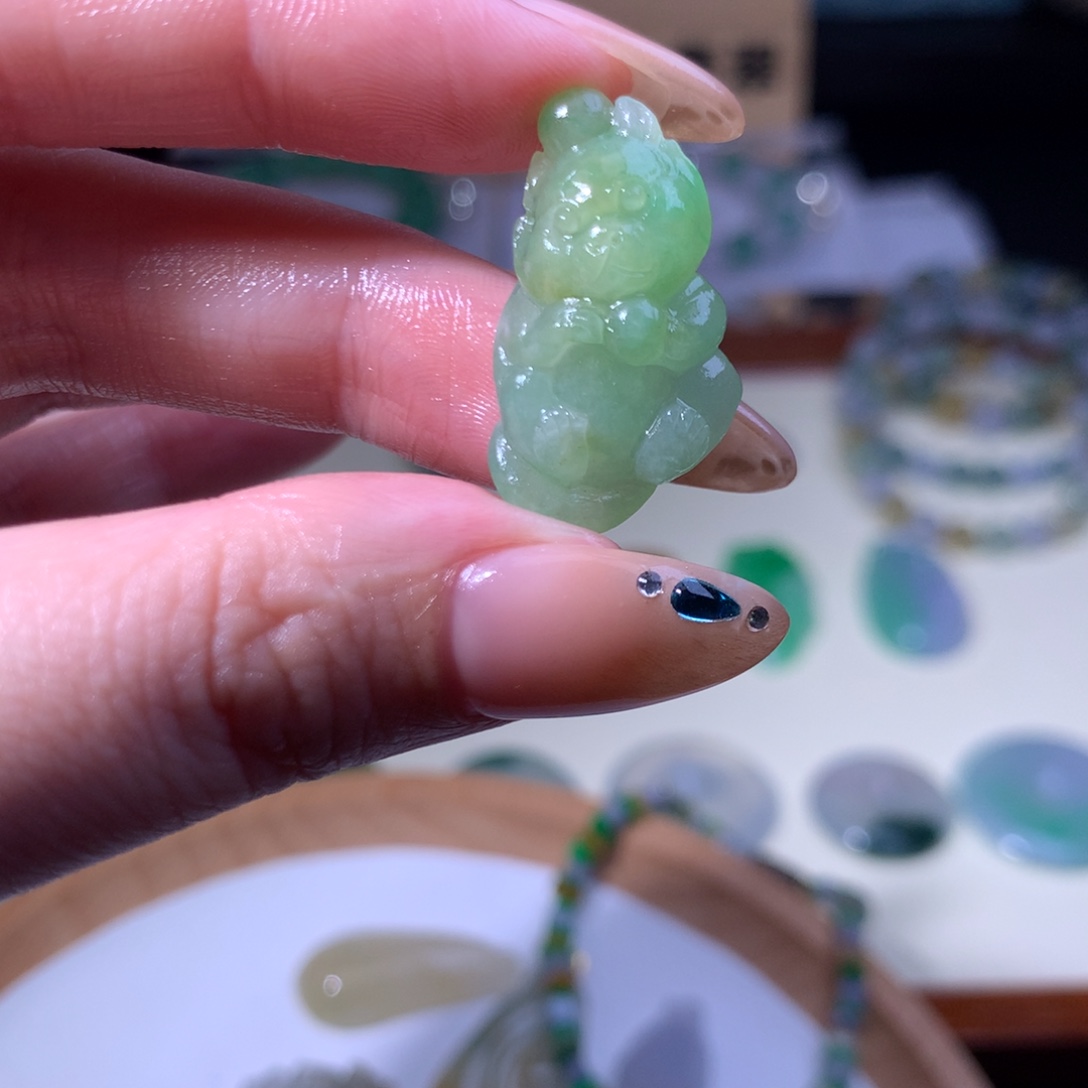 未镶嵌定制翡翠宝宝龙