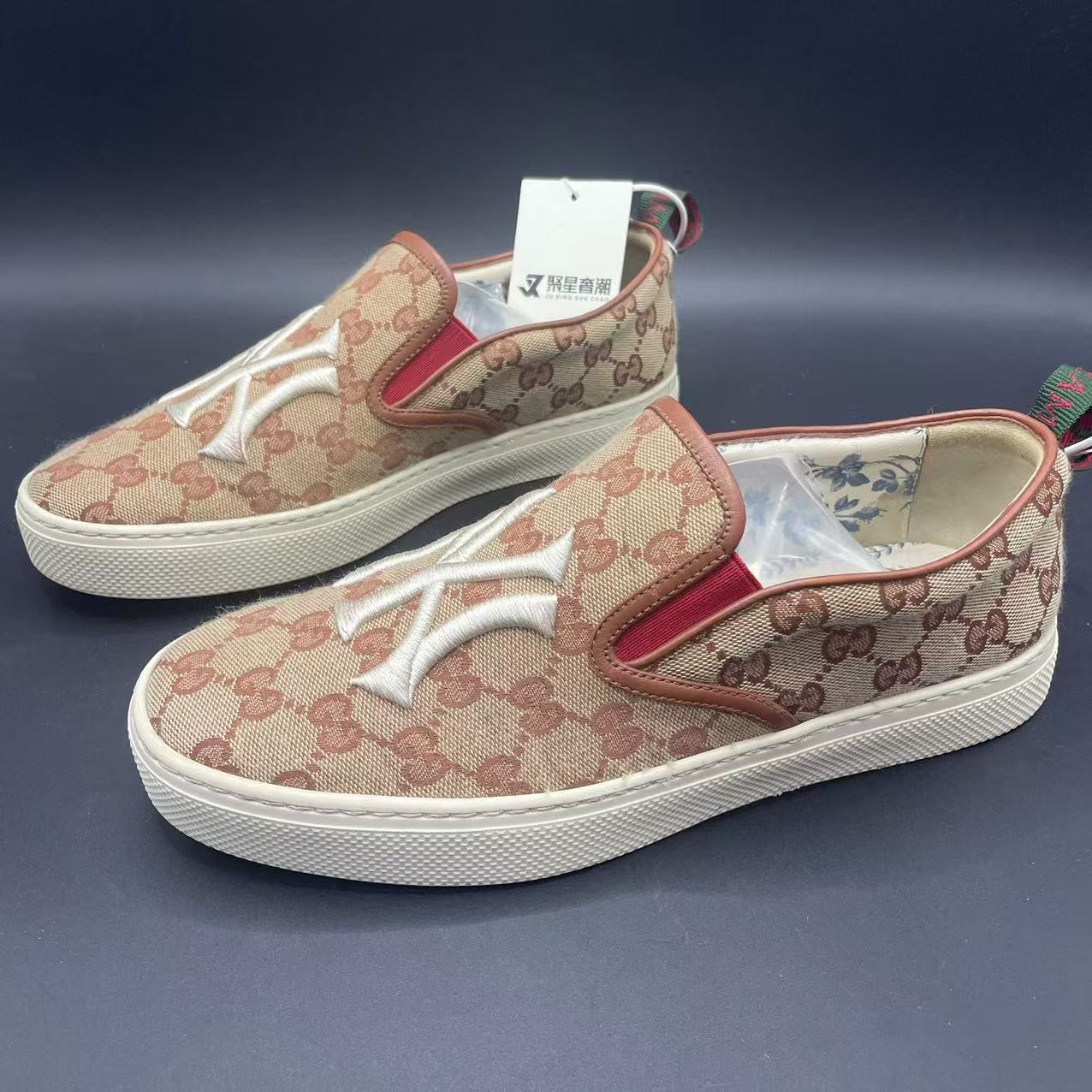 95新 GUCCI/古驰 男士橙色印花MLB联名一脚蹬41.5欧y022g