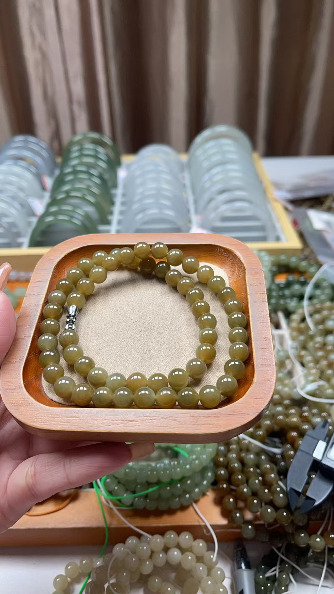 天然和田玉，卡8mm