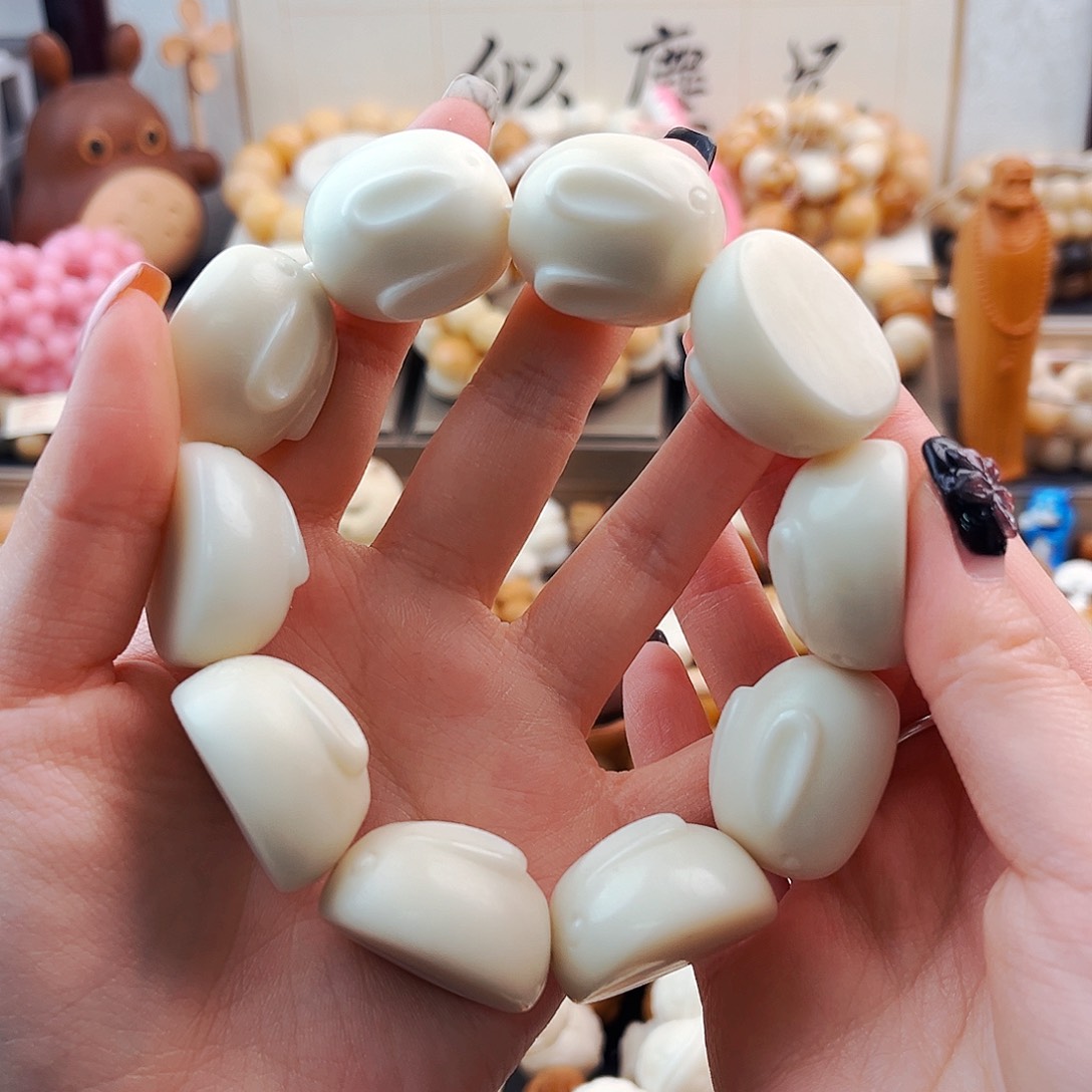 菩提根/象牙果吊坠拖鞋兔兔