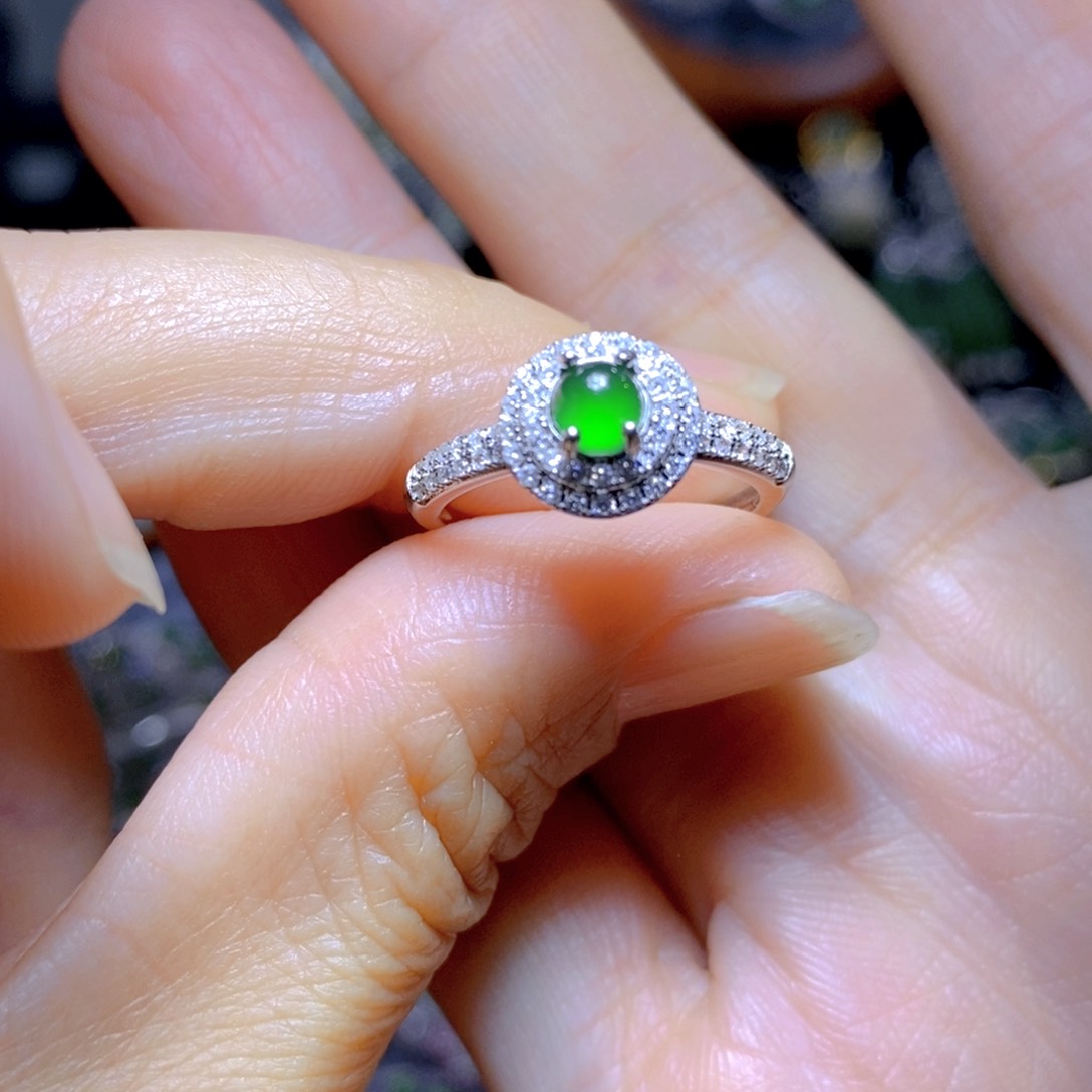 翡翠颈饰银S925镶嵌天然翡翠