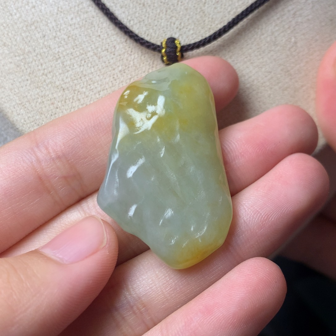 翡翠未镶嵌颈饰吊坠